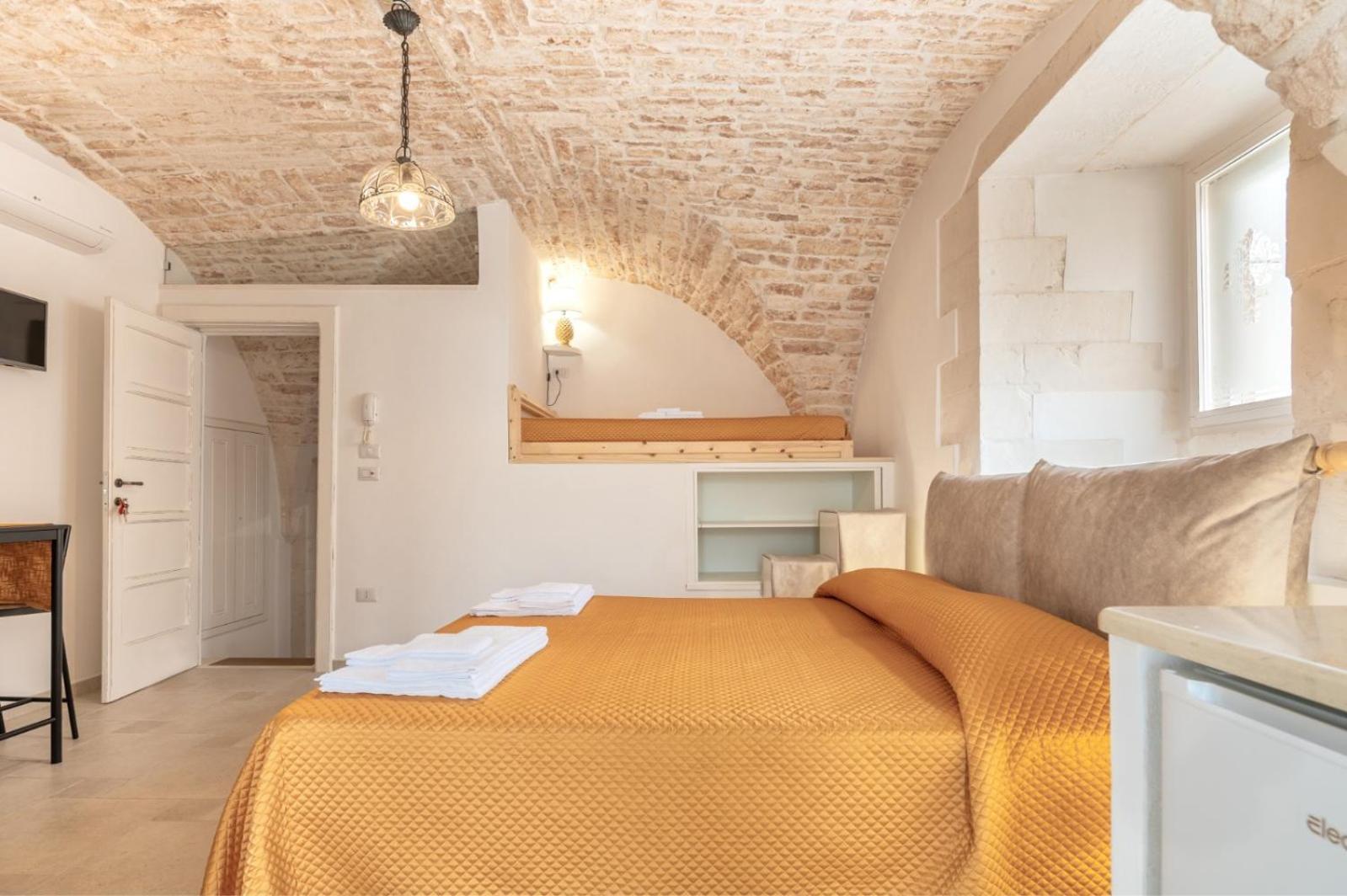 Bed and Breakfast La Pietra Del Duca Мартіна-Франка Екстер'єр фото